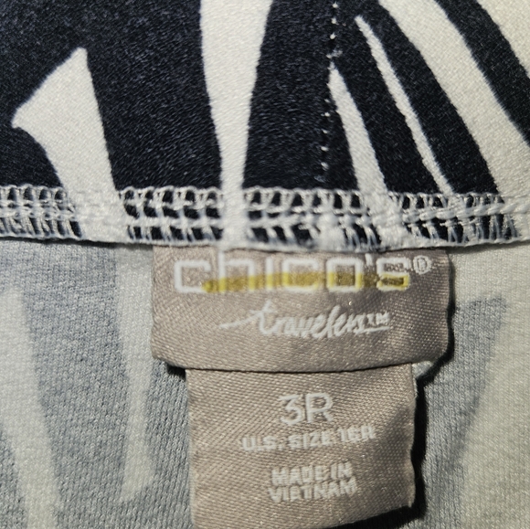 Chico's Travelers Black & White Geometric Print Crepe Pants (Size 3R) XL/16 - Picture 4 of 4